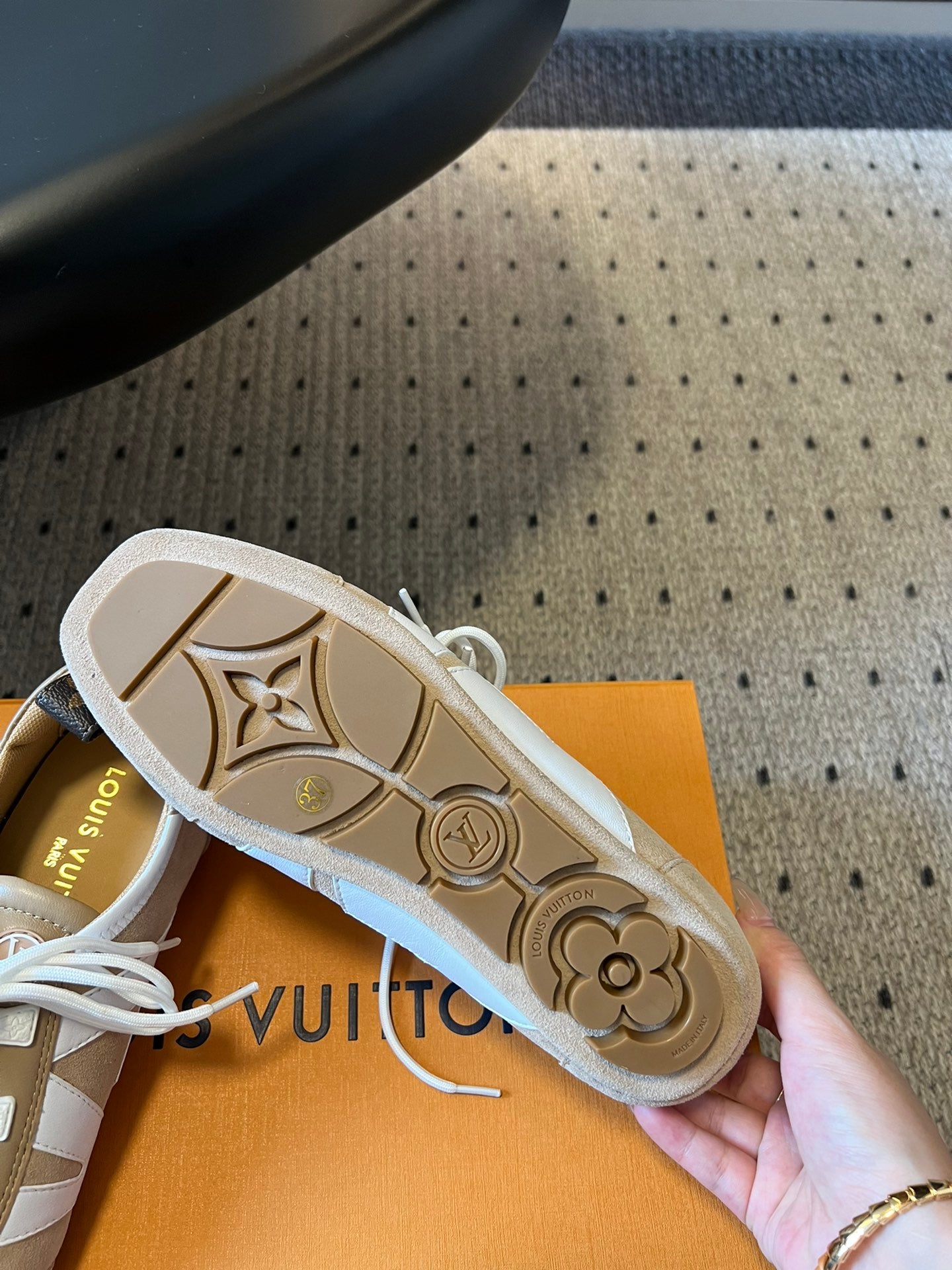 LV SNEAKRINA, Beige