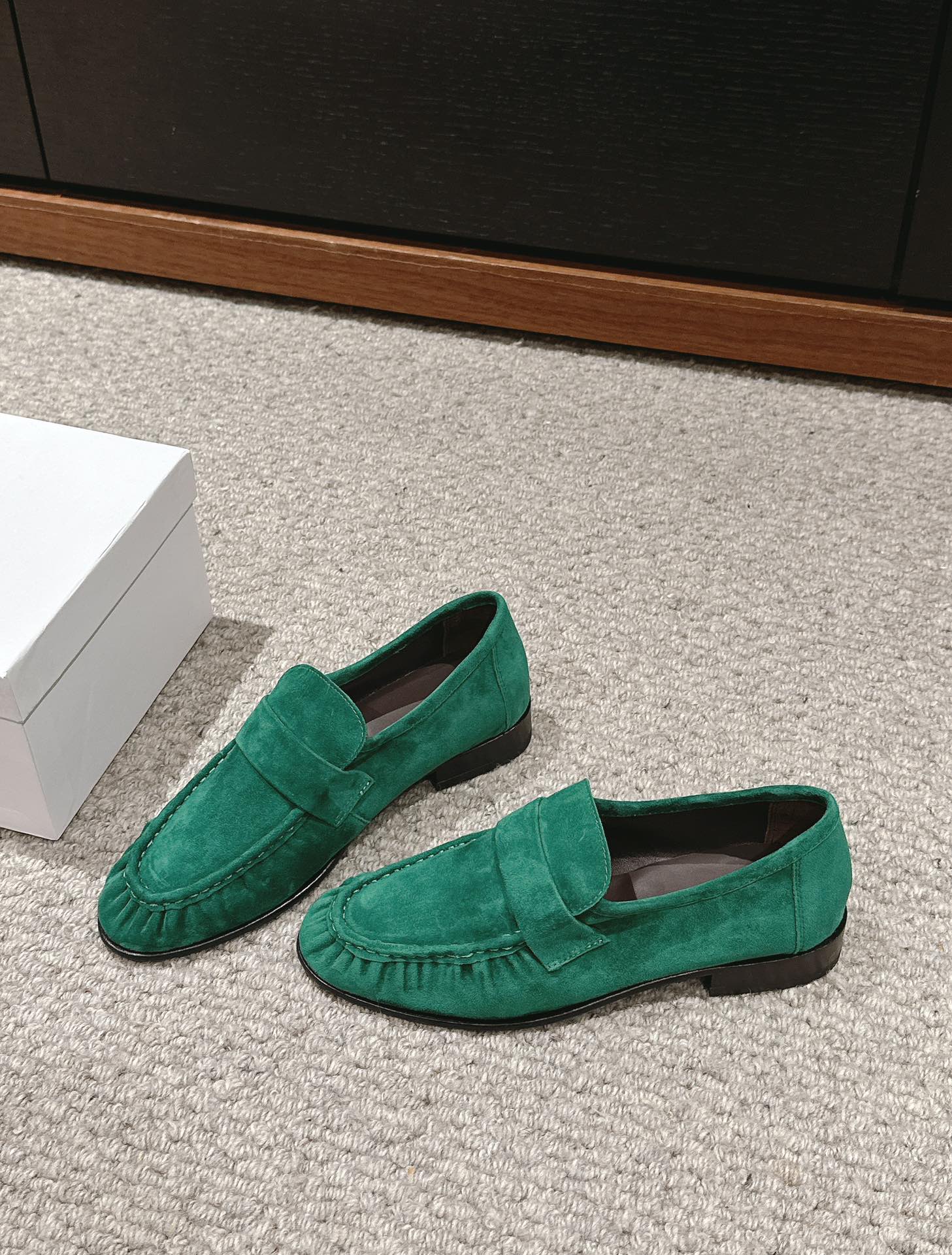 The Row Soft Moccasin in Suede, Green