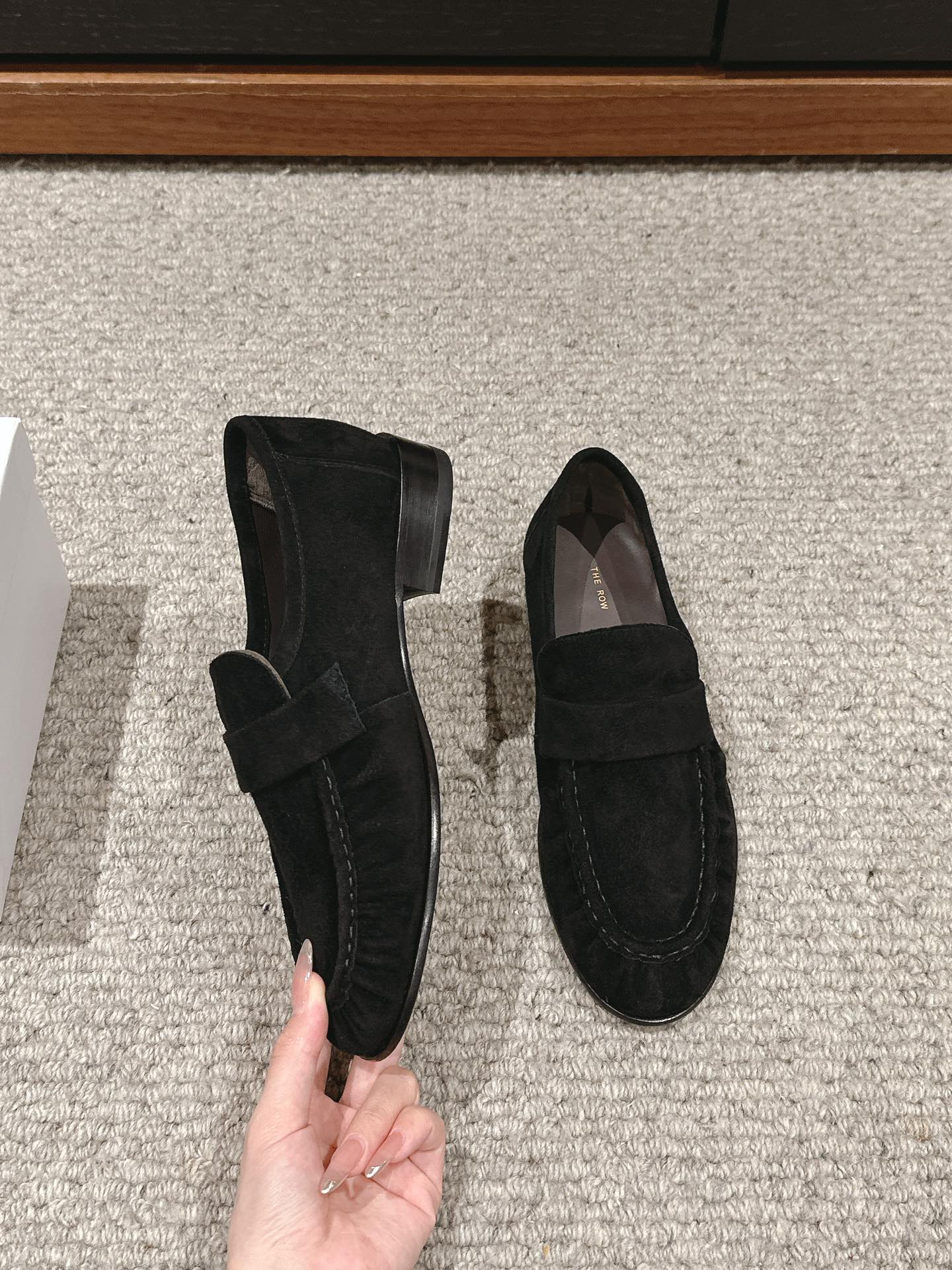 The Row Soft Moccasin in Suede, Black