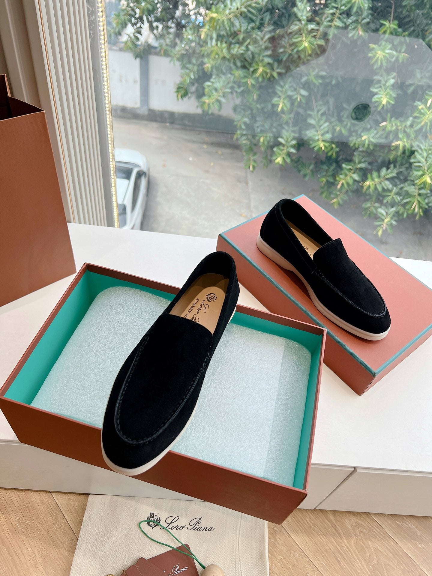 Loro Piana Summer Walk Loafer Suede, Black