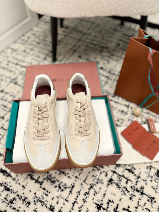 Loro Piana
Tennis Walk trainers, Milk