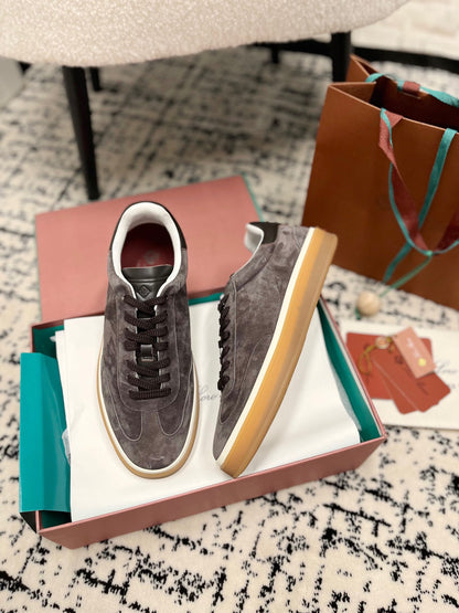 Loro Piana
Tennis Walk trainers, Suede