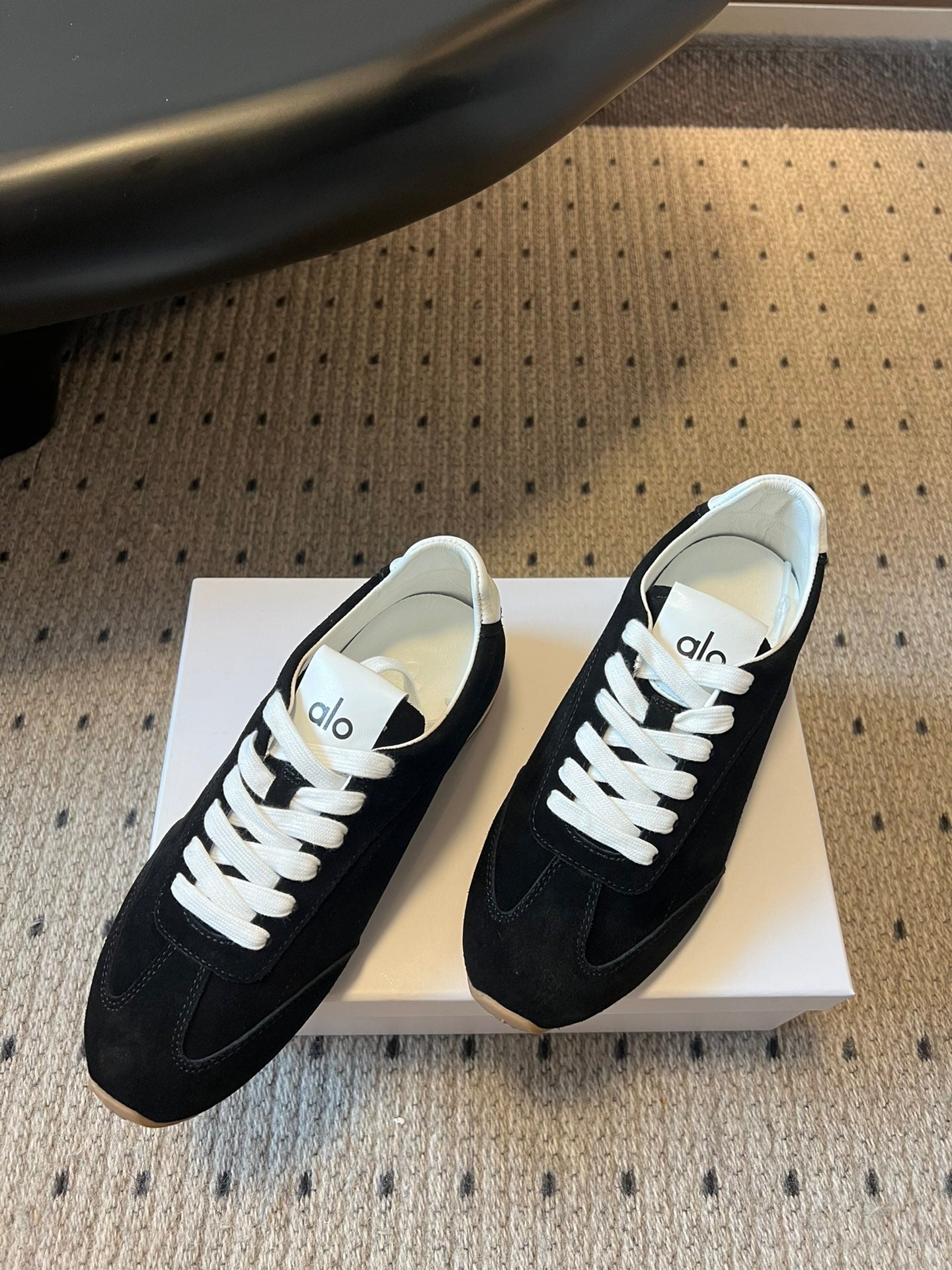 ALO Sunset Sneaker, Black