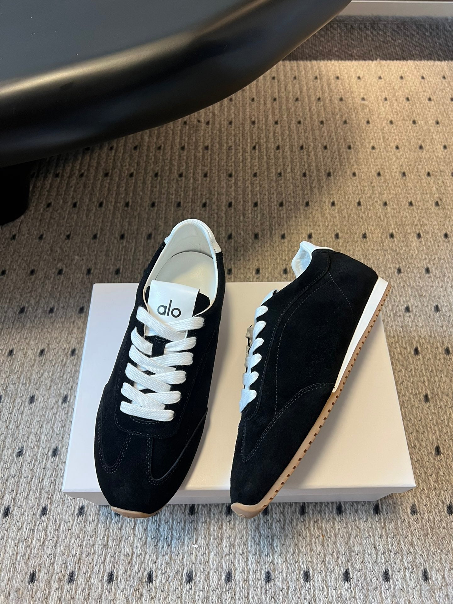 ALO Sunset Sneaker, Black