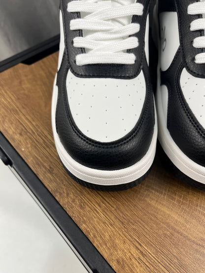 ALO Recovery Mode Sneaker, Black/White