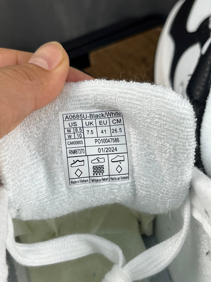 ALO Recovery Mode Sneaker, Black/White