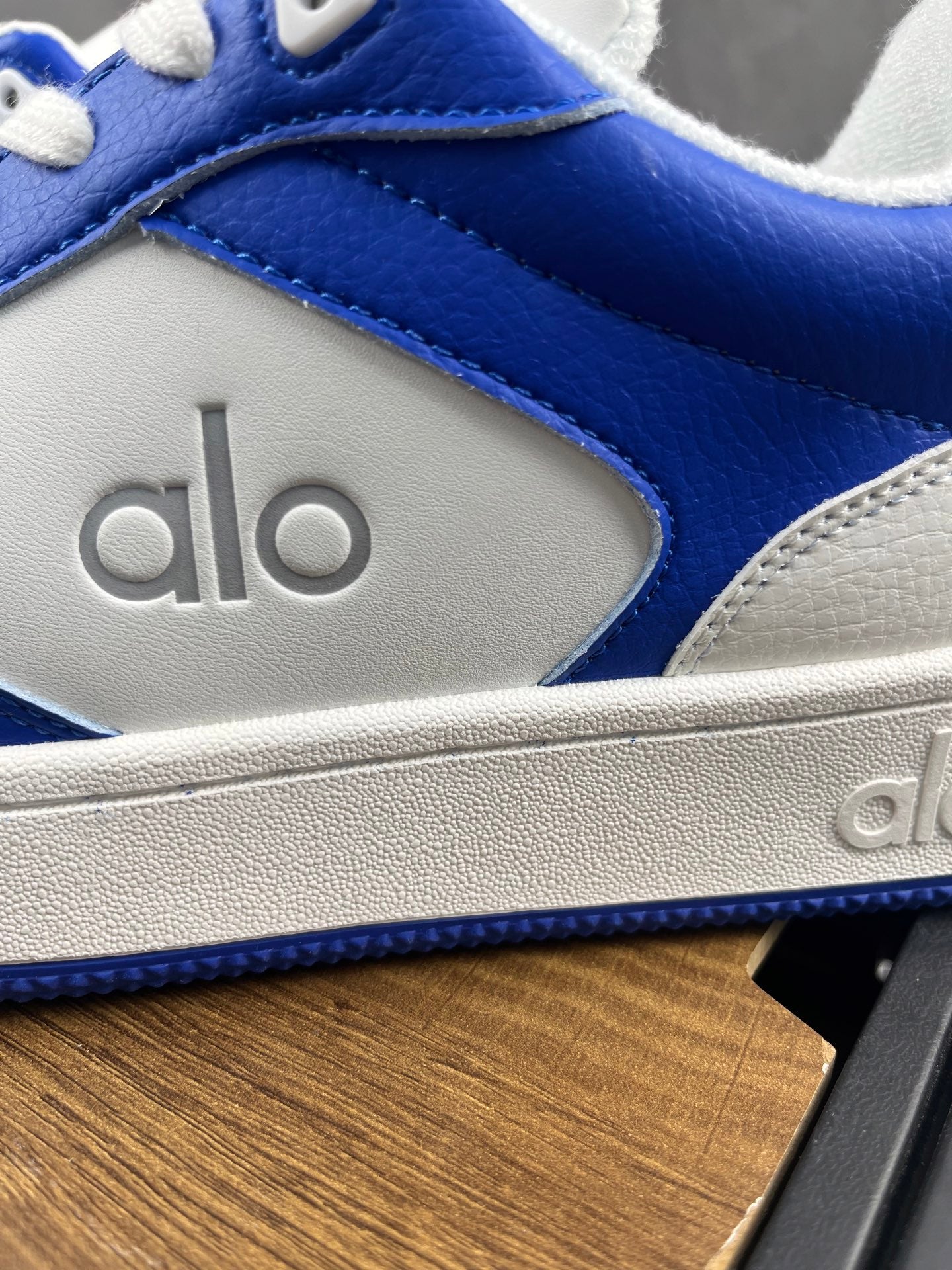ALO Recovery Mode Sneaker, Navy/White