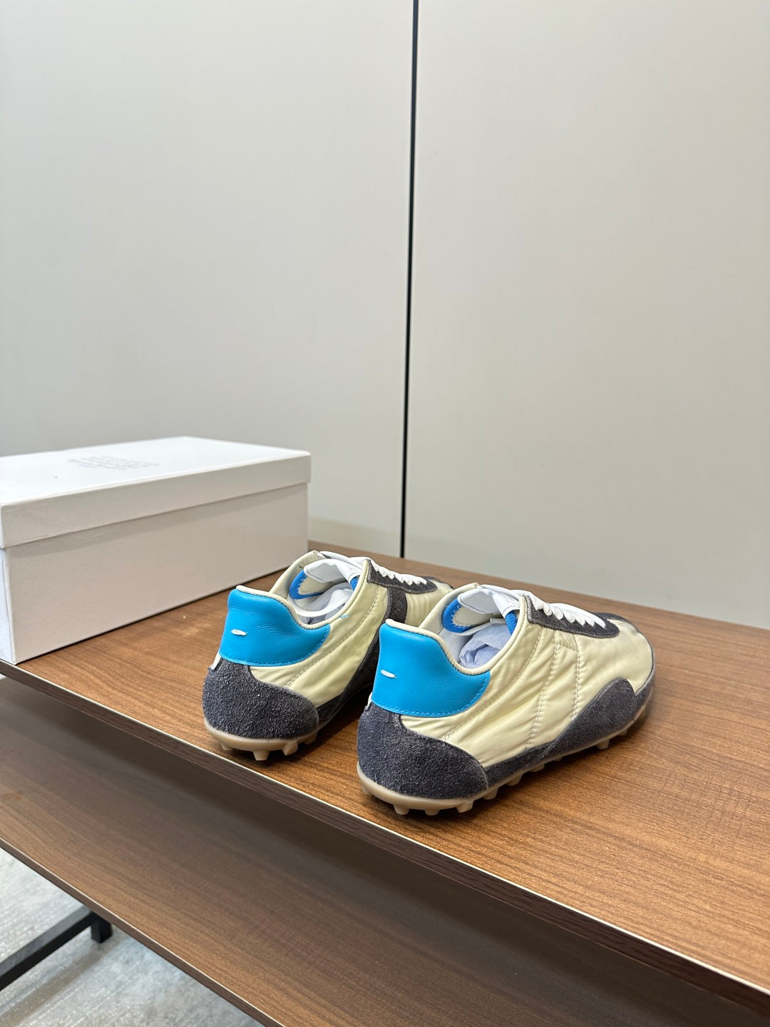 Maison Margiela Sprinters Sneakers, Beige