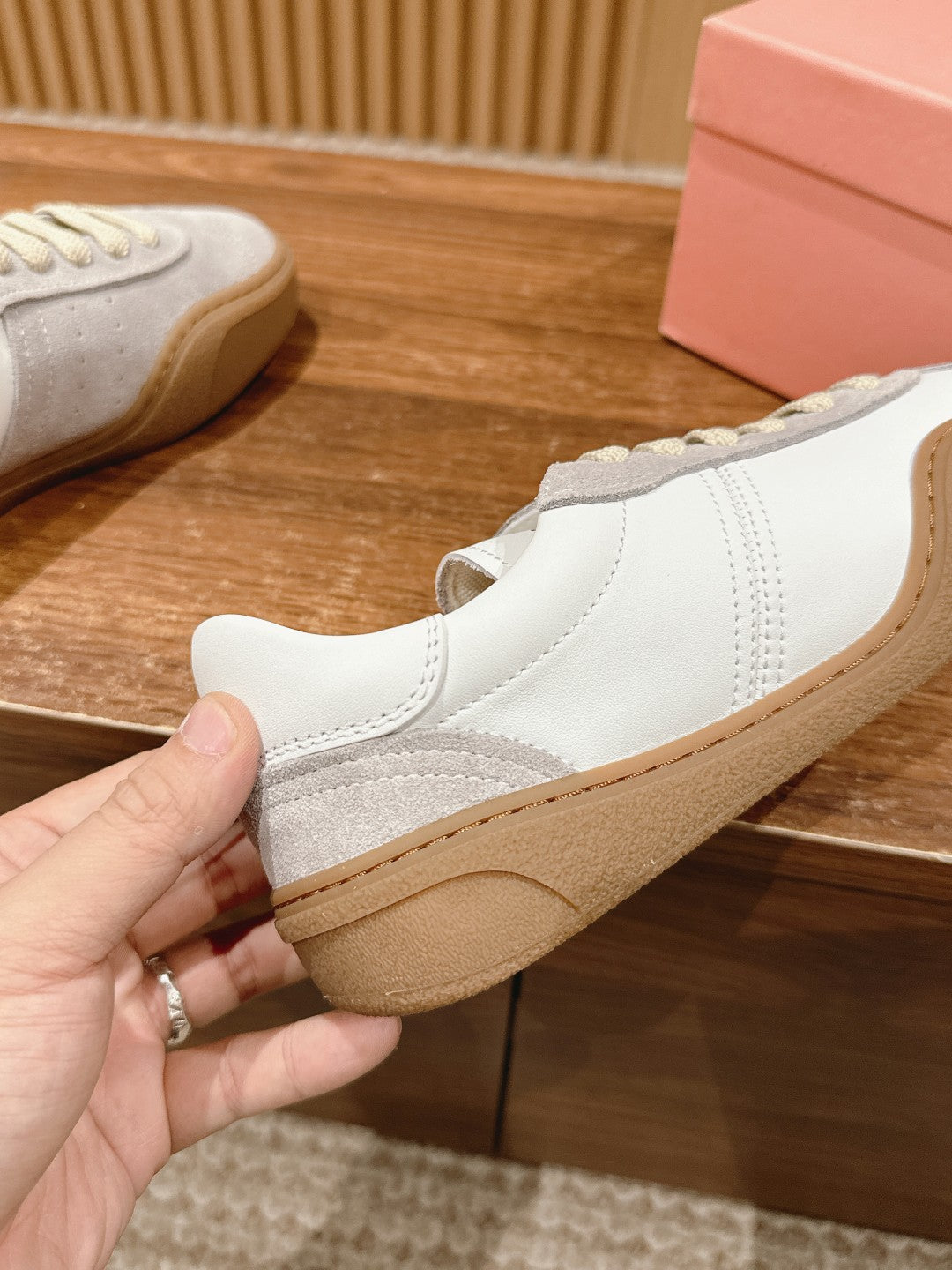 Acne Studios
panelled-design leather Sneakers, White