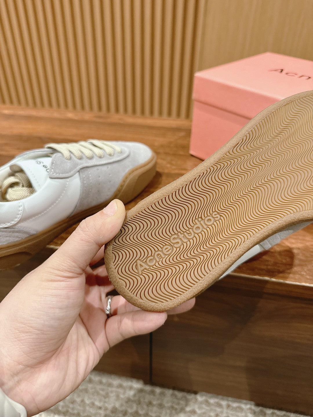 Acne Studios
panelled-design leather Sneakers, White