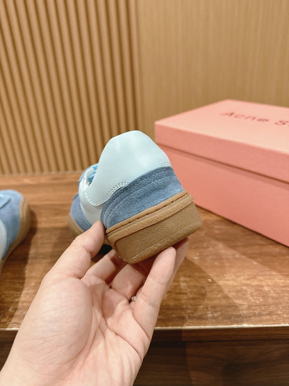 Acne Studios
panelled-design leather Sneakers, Blue